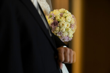 新婦父 チャペル 入場 はなよめ 花嫁 ウエディングドレス 手 ネイル 結婚式 wedding ベール 腕組み	