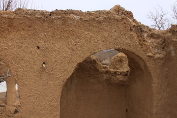 abandon house in desert