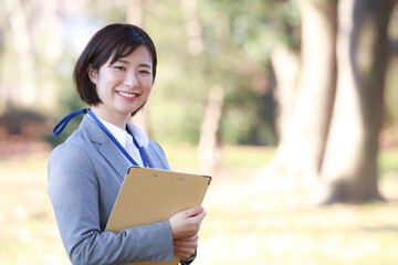 	女性社員イメージ