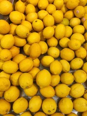 fresh lemons in the market