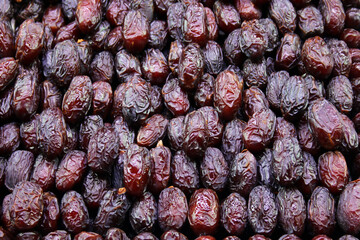 many large Israeli dates