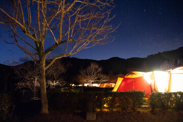 キャンプ場の夜景