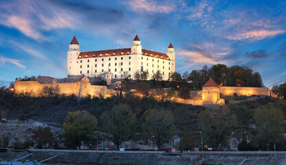 Fototapeta na wymiar Slovakia capital city Bratislava, Castle at nigth