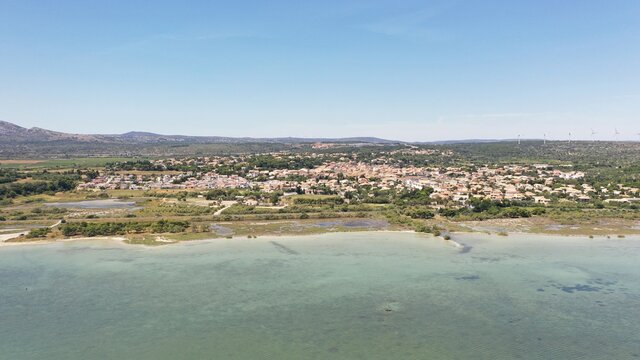 survol du parc naturel r&eacute;gional de la Narbonnaise