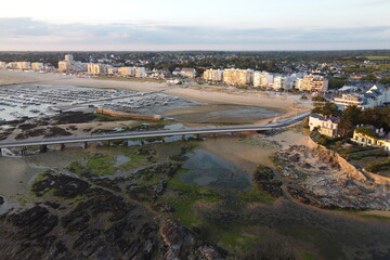 Fototapeta premium marina de la Baule et plages de Pornichet vues du ciel