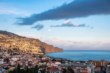 Blick auf Funchal auf der Insel Madeira, Portugal