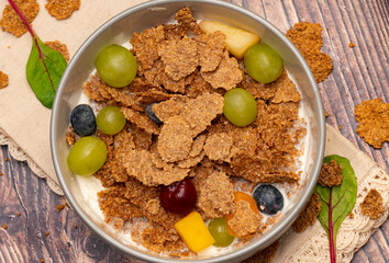 Bran flakes with fruit