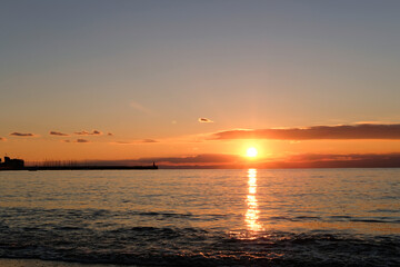 神奈川県逗子海岸の夕日