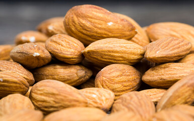 quality raw nuts ready to eat