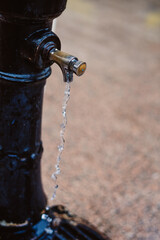 Fuente baja de agua urbana en San Sebastian