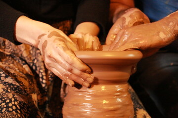 The master making soil water jug ​​in Cappadocia