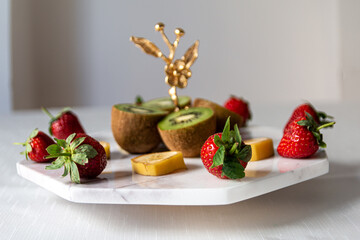 Fruit nappy with kiwi, strawbery and banana 