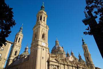 Obraz premium Pilar Cathedral in Zaragoza