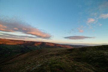 Trip morning to see sunshine in Peak District Mam Tor England