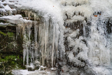 vereister Wasserfall