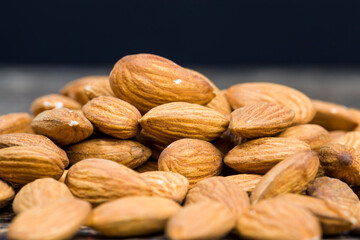 quality raw nuts ready to eat