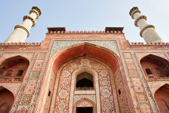 India, Uttar Pradesh, Agra, Sikandra, Akbar's Tomb, low angle view