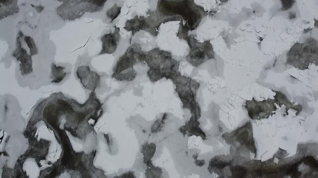 vue a&eacute;rienne des glaces sur la mer