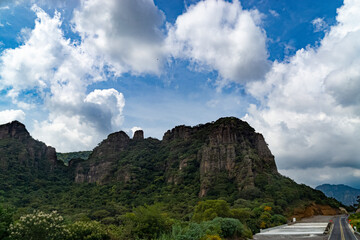 PAISAJE NUBES,VERDE,CAMPO,TEPOSTLAN MORELOS,VISTA ,