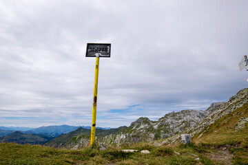 sign in the mountains