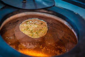 Tandoori oven for indian cuisine