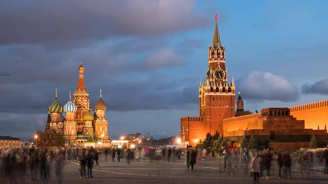 Day to night hyper lapse Red Square, Kremlin and Saint Basil's Cathedral, Moscow, Russia.