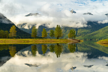 Ross Lake in the morning