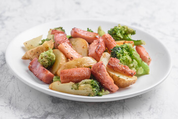 ベーコンと野菜炒め