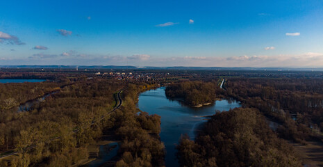 Fototapeta na wymiar Die Nebenarme vom Rhein 
