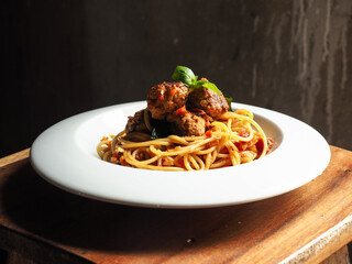 Bolognese spaghetti with meatballs