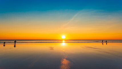 Fototapeta na wymiar Beautiful ocean landscape Summer nature background Sunset time