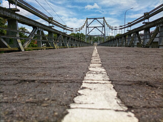 Obraz premium the charm of the kaliprogo bridge during the day