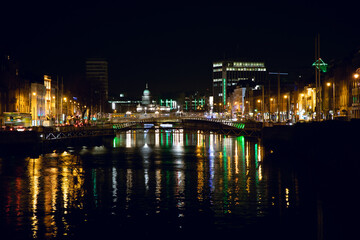 Fototapeta na wymiar Dublin City and the River Liffey at night