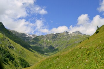 Fototapeta na wymiar The Alps, the Tauern Mountains, the Grossglockner route Austria, mountain climbing