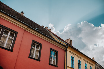 Fototapeta na wymiar Casas de colores en Budapest