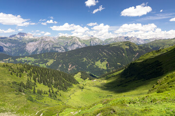 Fototapeta na wymiar Arlbergblick vom Montafon