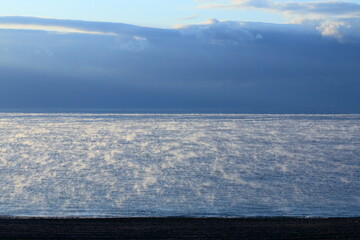 新居海岸　けあらし 冬　（高知県　土佐市）