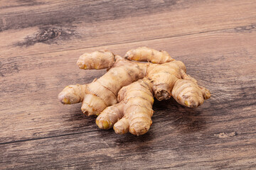 Natural organic raw ginger root
