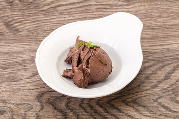 Chocolate spread with nazelnut