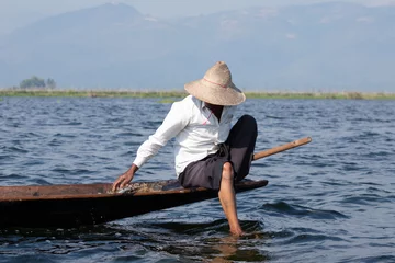 Foto op Canvas Typical fisher in Inle Lake, Myanmar © Erick Jones