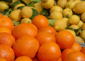 The beautiful colors of oranges and Sicilian lemons on an Italian market