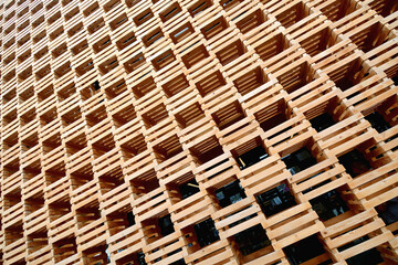 construction made with wooden boxes with an iterative perspective.
