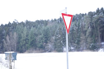 Fehrkehrsschild Vorfahrt