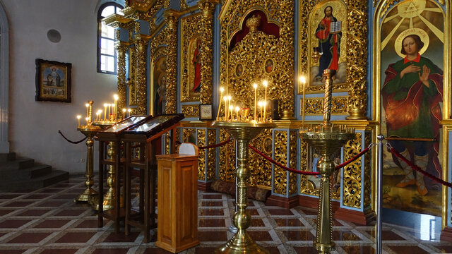 Small iconostasis in the Left aisle of the Assumption Cathedral of the Kiev-Pechersk Lavra