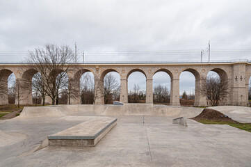 Rail viaduct over valley with river Bobr in Boleslawiec, Poland. Entirely built of stone in 1846. One of the longest masonry bridges of its type in Europe.   © Jakub Rutkiewicz