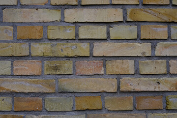 Mauerwerk mit verschiedenen Steinen