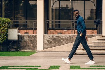 Fototapeta na wymiar portrait of successful african businessman outdoor in urban city