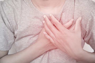 Woman has colic in chest