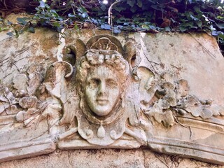 Sculpture dans un jardin