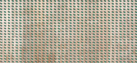 Leds vertes sur fond bois